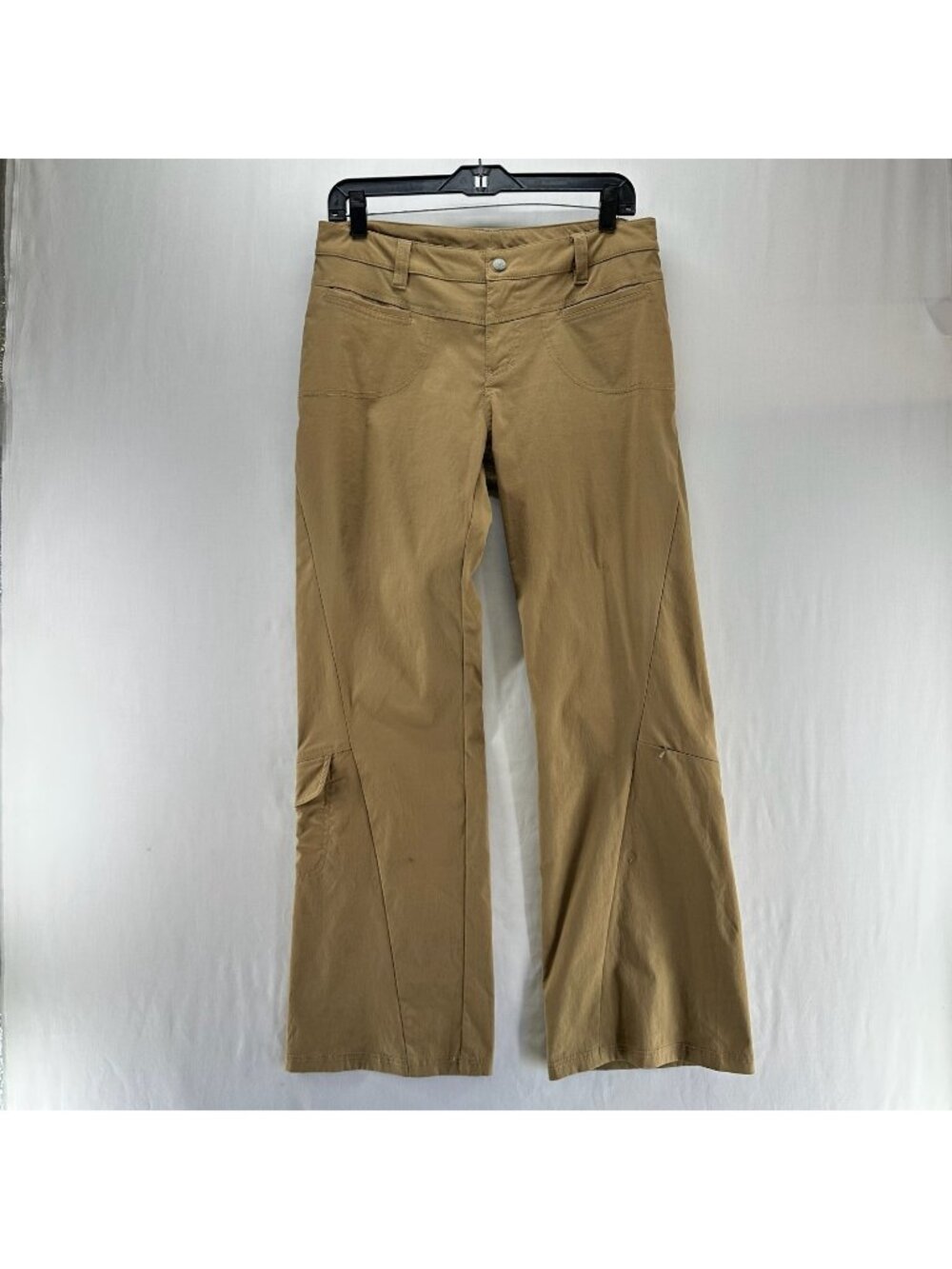 Athleta Dipper Cargo Hiking Pants Womens 8 Low Rise Flare Stretch Utility Khaki